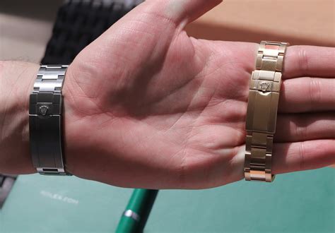 rolex oyster bracelet link thinning|how to adjust rolex bracelet size.